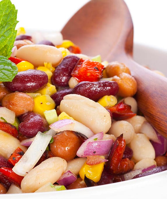 17074 salad istock 177136689